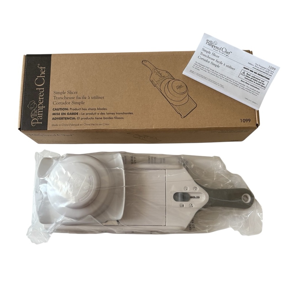 Pampered Chef Simple Slicer #1099 — New in Box